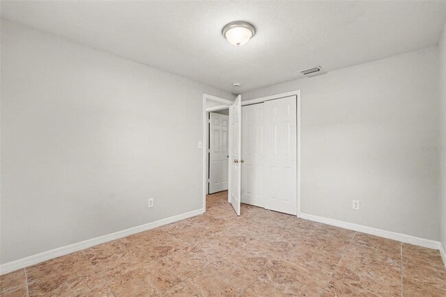 Building Photo - 4923 S 82nd St