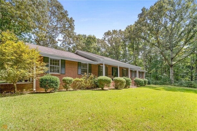 Primary Photo - 1431 Chambers Rd