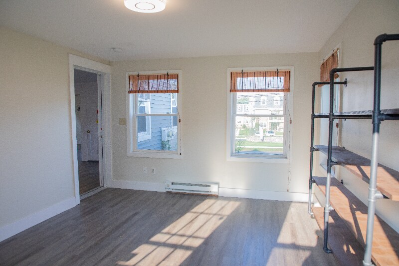 Building Photo - 281 Salmon Brook St