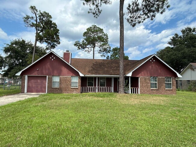 Primary Photo - FALL MOVE-IN SPECIAL: 50% OFF 1st MONTH'S ...