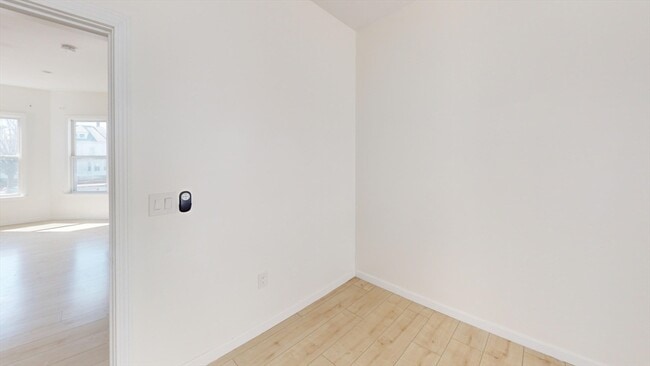 Building Photo - 45 Henry Ave