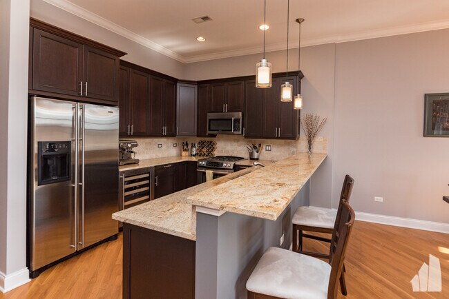 Building Photo - 2901 N Halsted St