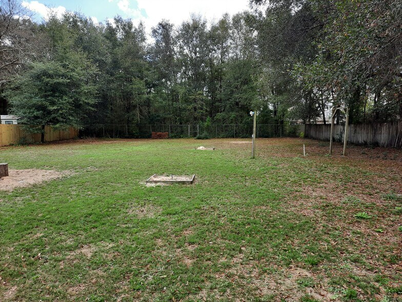 Building Photo - 3034 Stillwell Blvd