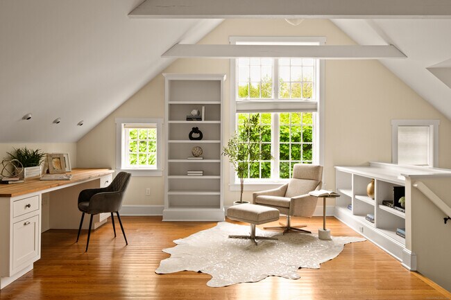 Building Photo - 945 Oenoke Ridge