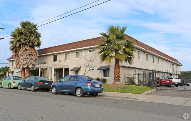 Building Photo - Tehama Palms Apartment