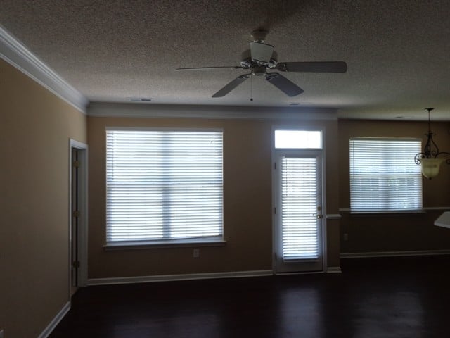 Building Photo - 4614 Sahalee Ln