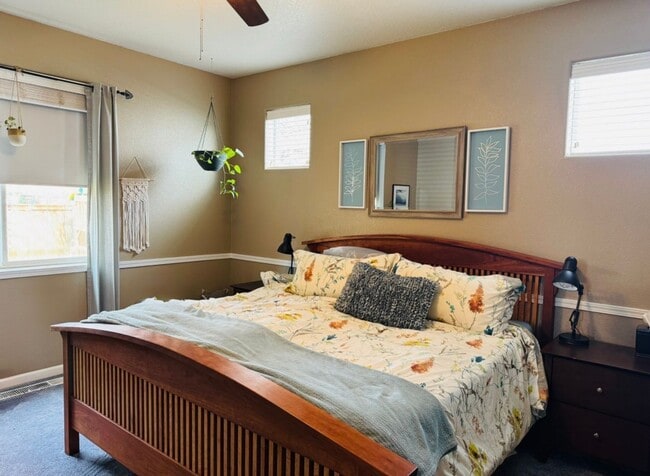 Building Photo - 3-Bedroom Home with Garden Oasis & Covered Patio – Bethel Neighborhood