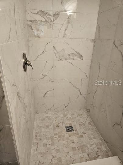 Building Photo - 318 E Tarpon Ave