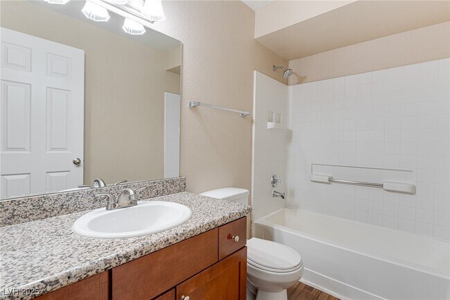 Building Photo - 2750 S Durango Dr