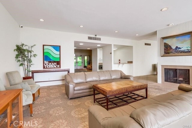 Building Photo - 3200 La Rotonda Dr