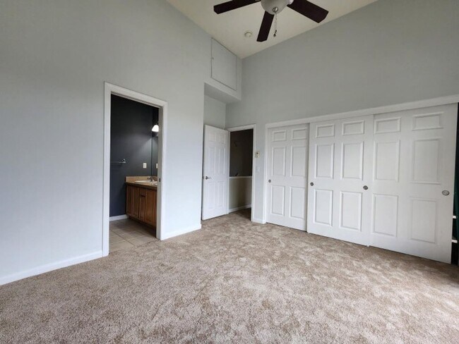 Building Photo - Modern 2BR/2.5BA Condo with Ensuite Bathro...
