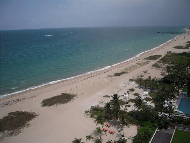 Building Photo - 750 N Ocean Blvd