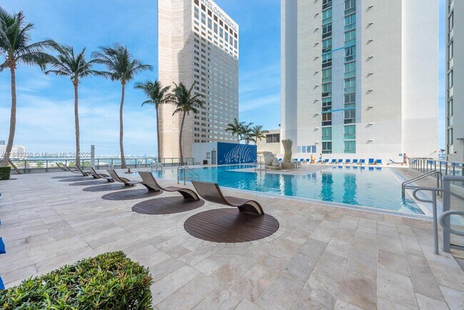 Building Photo - 325 S Biscayne Blvd