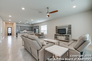 Building Photo - 1114 Aidenbaum
