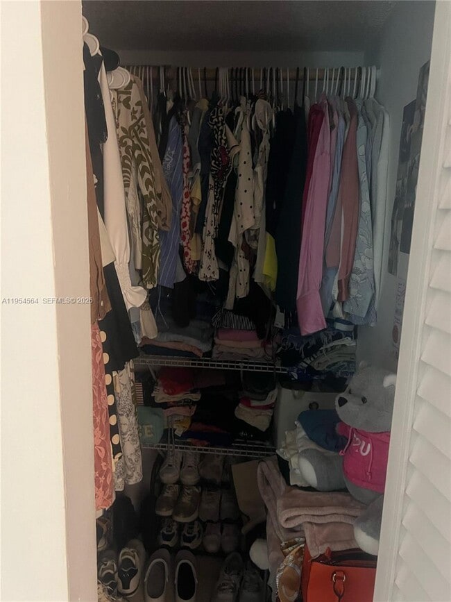 Building Photo - 526 NW 114th Ave