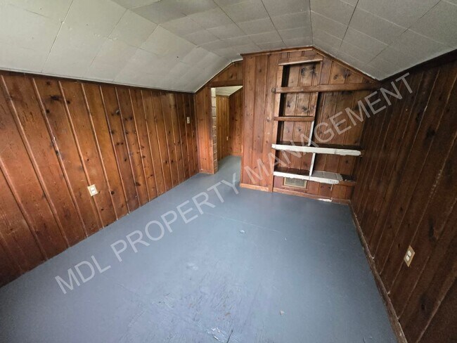 Building Photo - Spacious 3-Bedroom Home in Saginaw