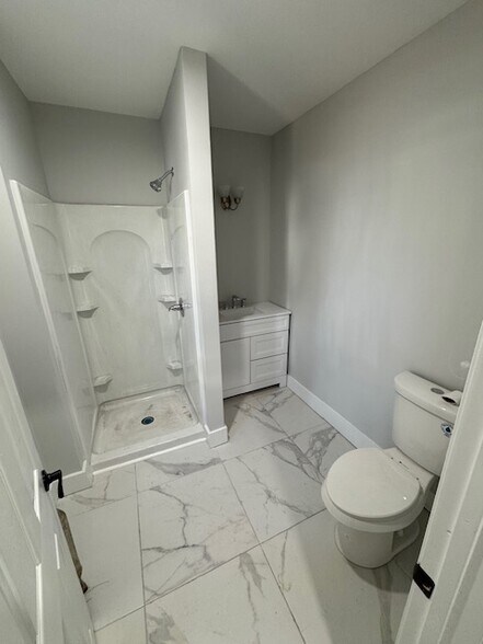 Building Photo - 2105 Belmont Ter
