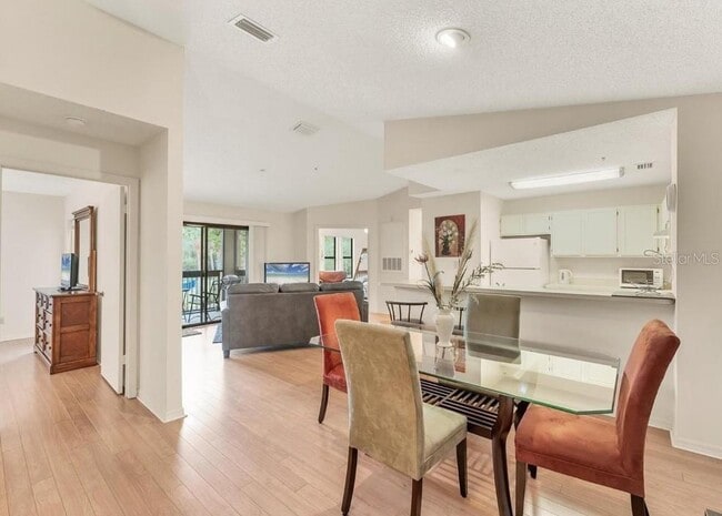 Building Photo - 4017 Crockers Lake Blvd