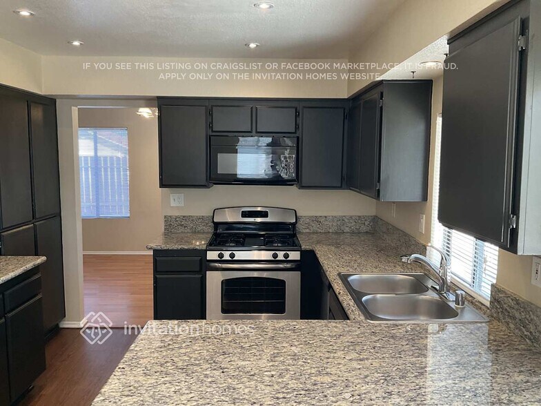 Building Photo - 25983 Whispering Wind Ct