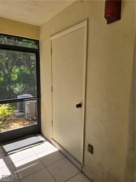 Building Photo - 6142 Whiskey Creek Dr