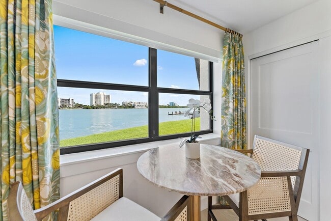 Building Photo - 19800 Sandpointe Bay Dr