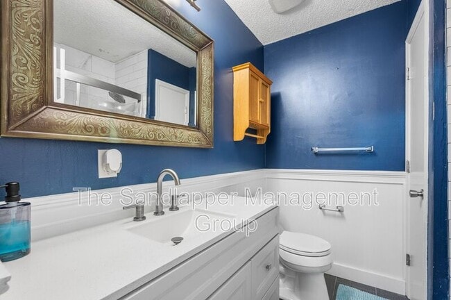 Building Photo - 507 Stinson Dr