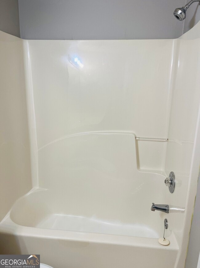 Building Photo - 2119 Manhattan Pkwy