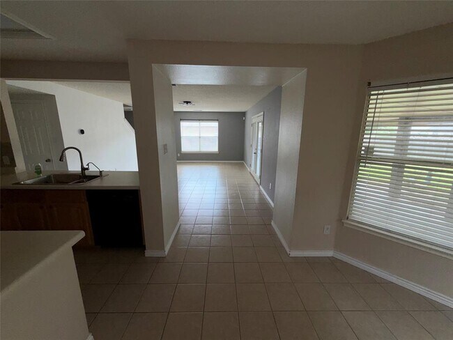 Building Photo - 1704 Matagorda Dr