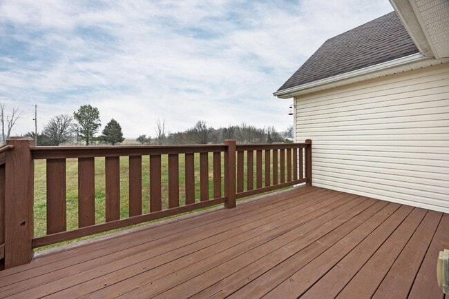 Building Photo - 15 Goldenrod Dr