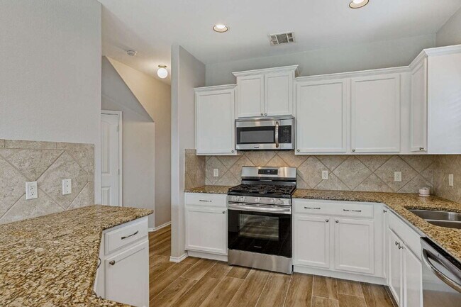 Building Photo - Modern Suburban Retreat in the Heart of McKinney