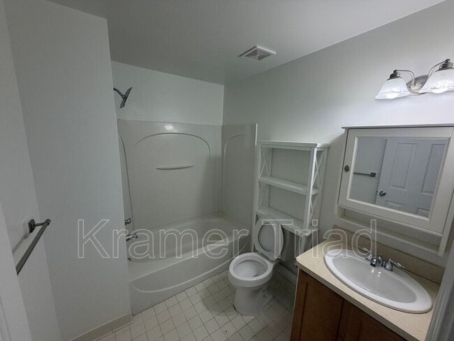 Building Photo - 1152 Faulkner