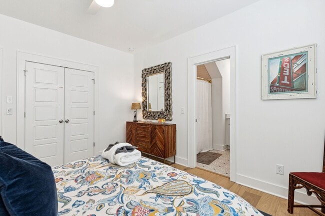 Building Photo - 9013 Stern Aly