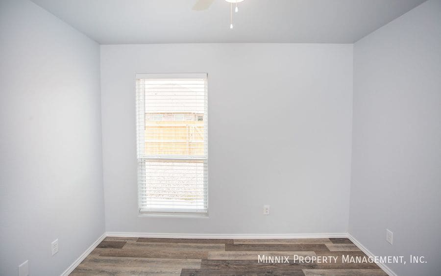 Building Photo - 5605 Kemper St
