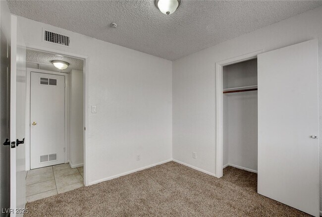 Building Photo - 6453 Bannock Way