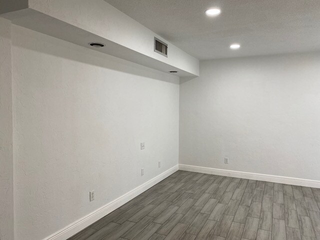 Main Room - 830 Pinewood Ct