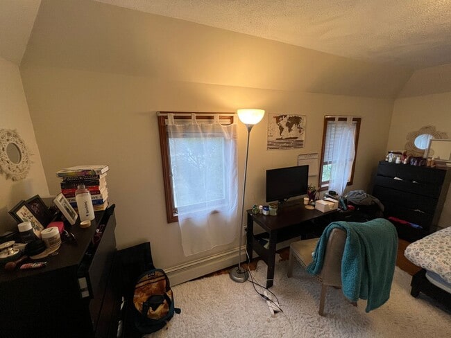 Building Photo - 211-213 Holland Street