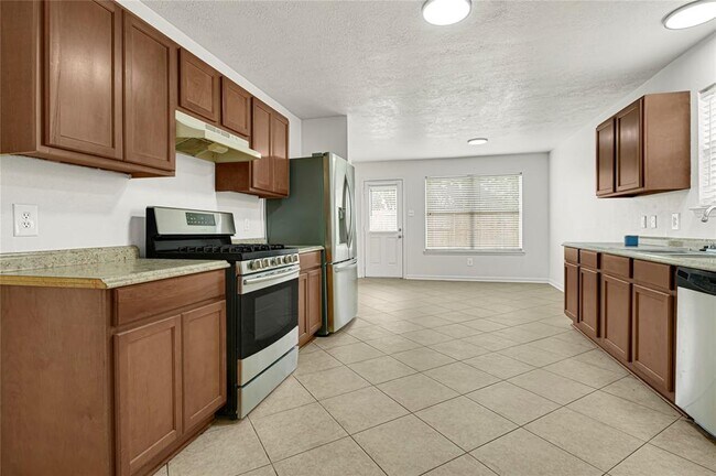 Building Photo - 21818 Westfield Ridge Dr