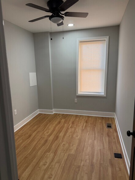 Building Photo - 1628 Benhill Ave