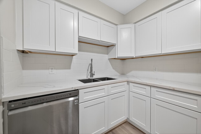 Building Photo - 6710 Biggs Ct