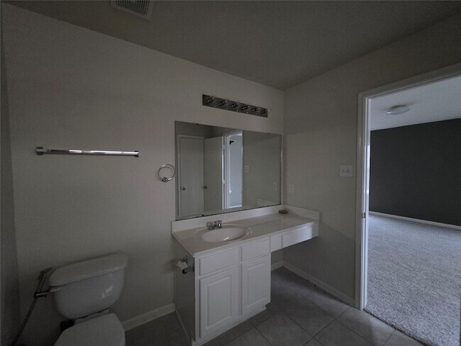 Building Photo - 15515 Bartlett Pear Ct