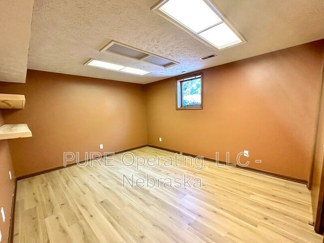 Building Photo - 1024 N 74th Ave