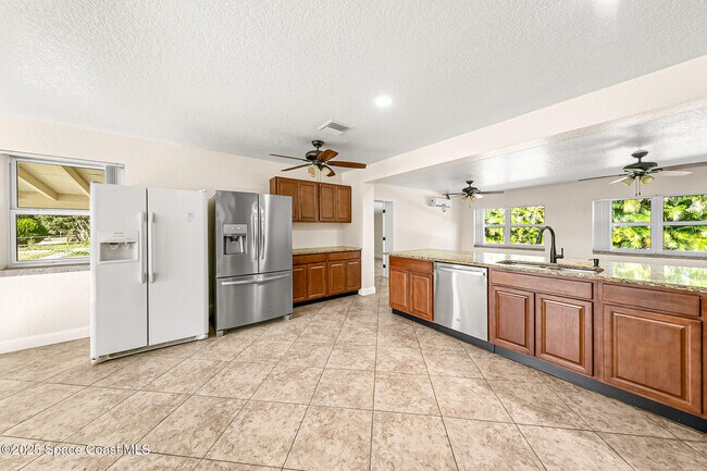 Building Photo - 2917 Rollins St