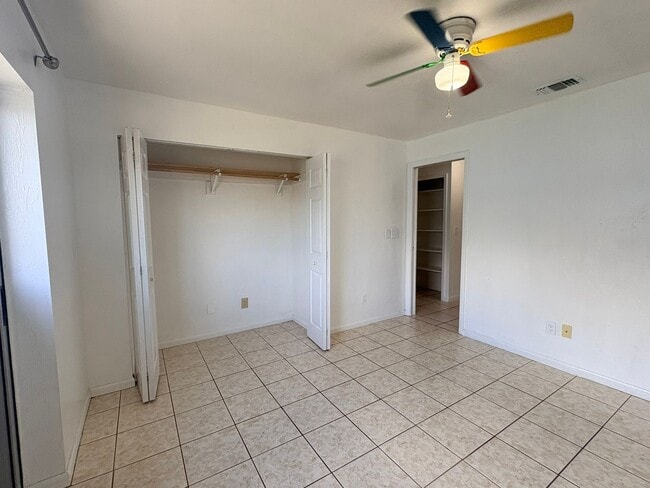 Building Photo - 729 SW 39th St
