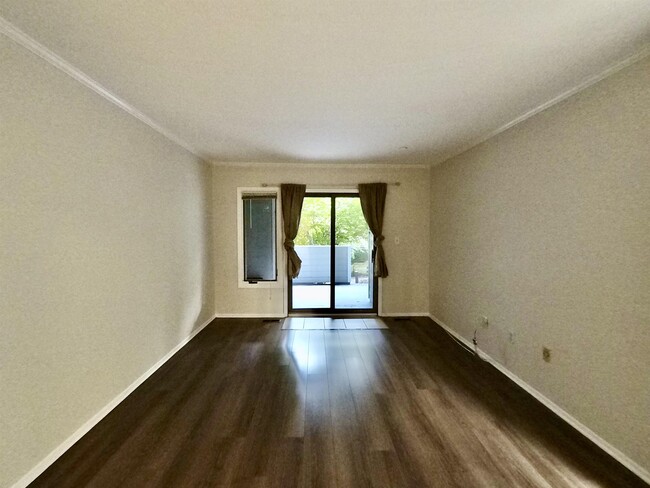 Building Photo - 781 Spinnaker Ct