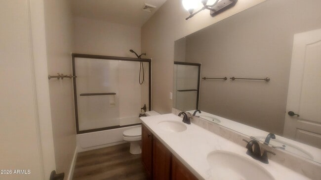 Building Photo - 1903 E Jade Pl