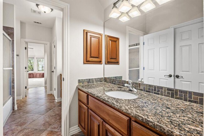 Building Photo - 4008 Sugarloaf Dr
