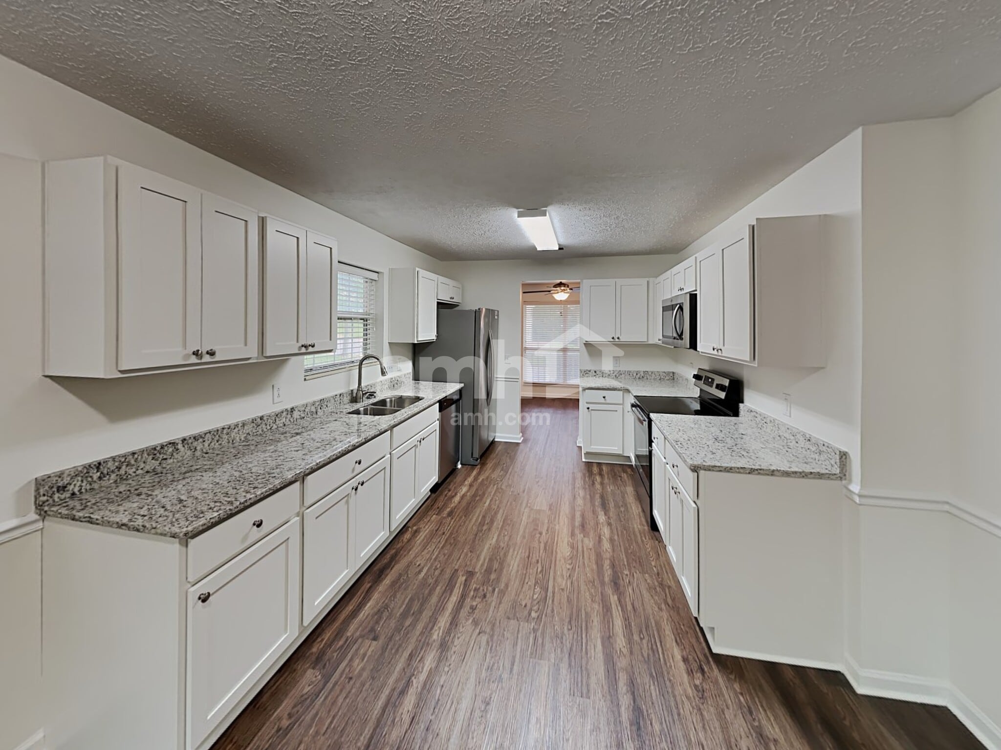 Building Photo - 2926 Melbourne Terrace