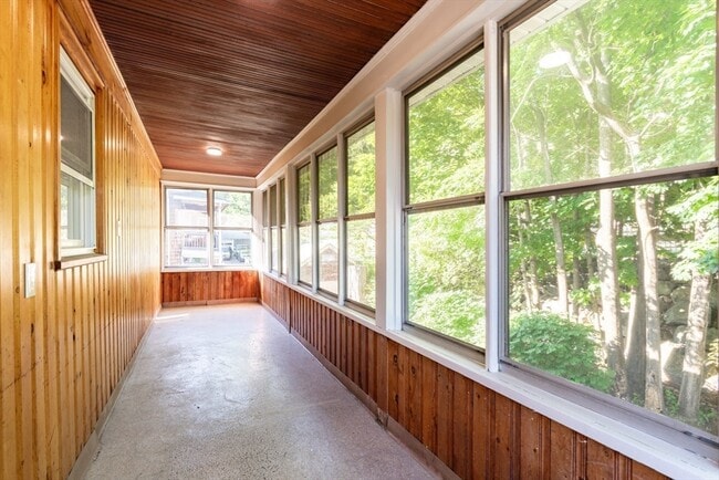 Building Photo - 601 Highland Ave