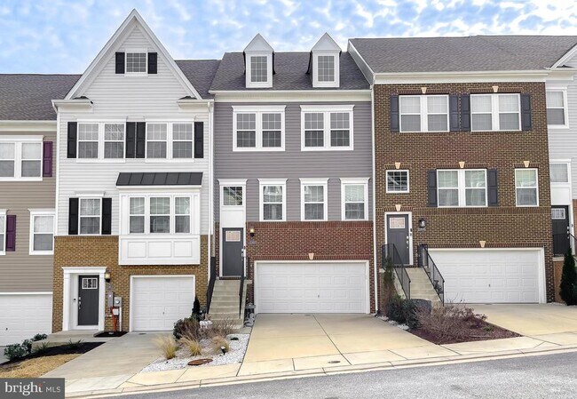 Building Photo - 23810 Myrtle Glen Way