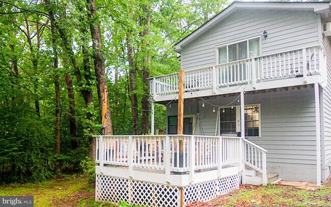 Building Photo - 207 Madison Cir
